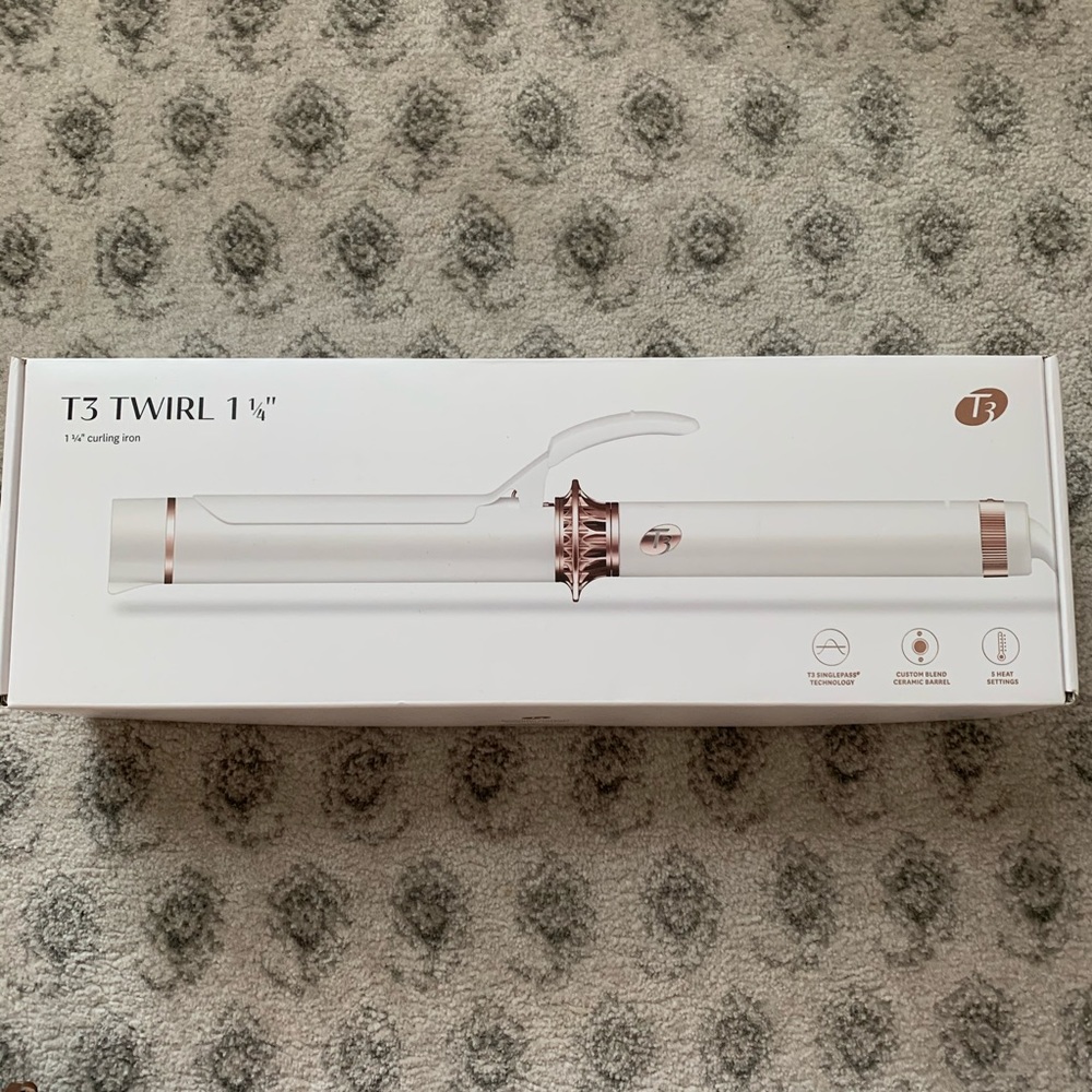T3 Twirl 1.25” ceramic curling iron